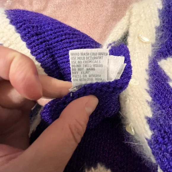 Vintage Cute Purple Sweater with White Bows - Picture 3 of 7